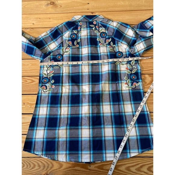 NWT Tolani Collection Embroidered Button Front Plaid Top Size Small Women’s Blue - Picture 7 of 9